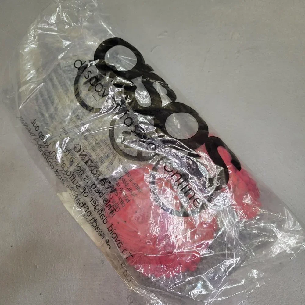 [BNIB]🔴asos🔴Oversized RED Pom Pom Mitten 🧤❤️